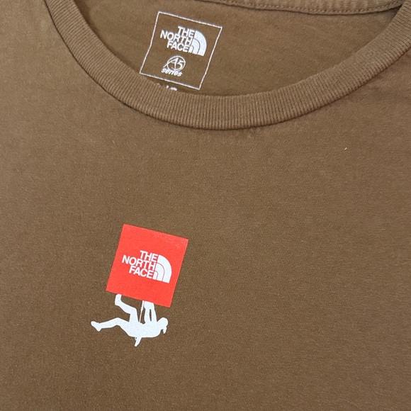 The North Face Women’s Large Chestnut Brown T-Shirt - Picture 2 of 4